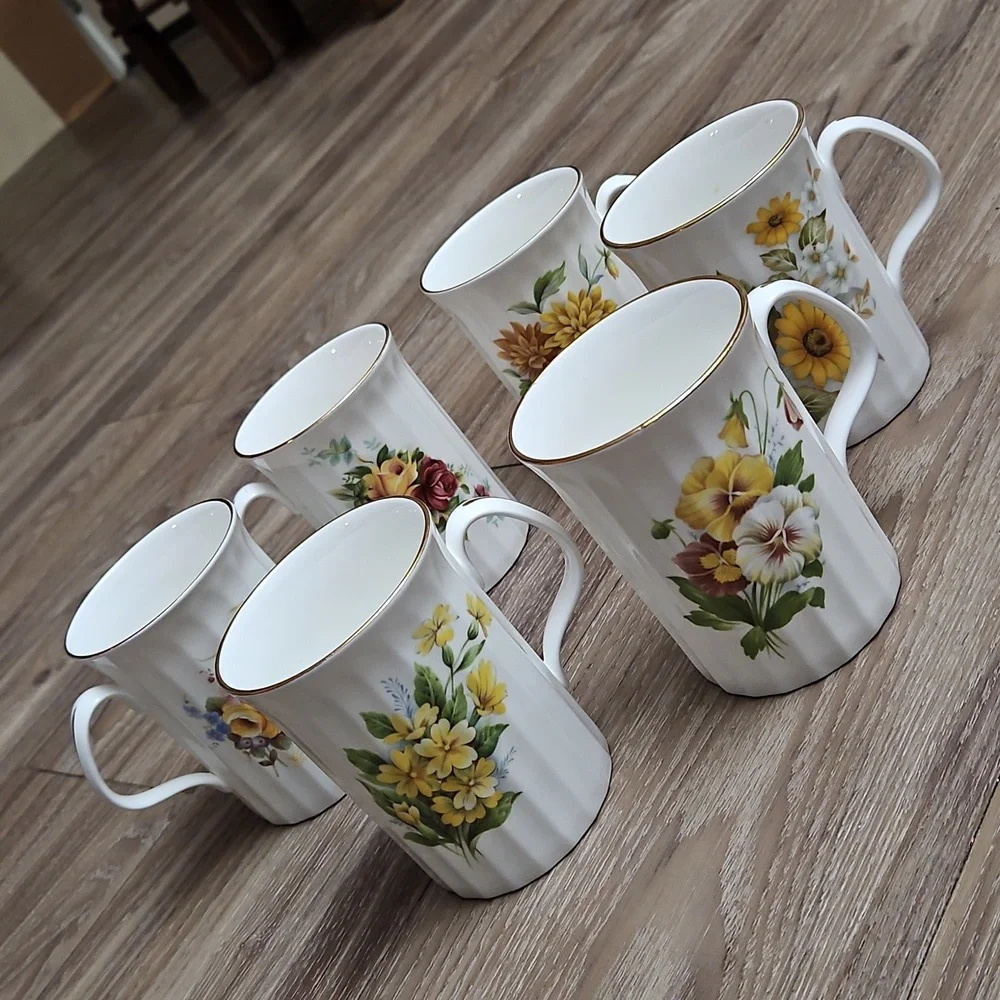 Vintage Staffordshire Queensway Fine Bone China Ribbed Gold Trim Floral Cup Mugs